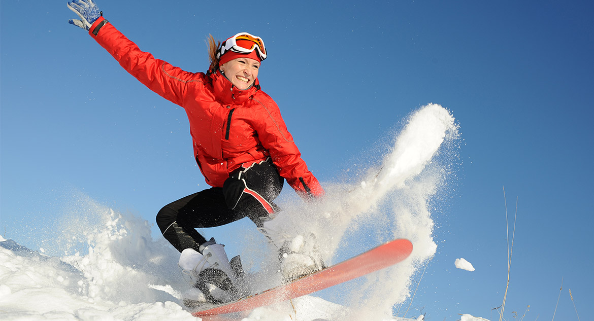 O snowboard é um dos esportes praticados na neve