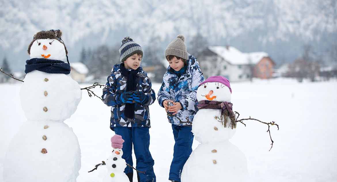 Boneco de neve é uma atividade lúdica de inverno