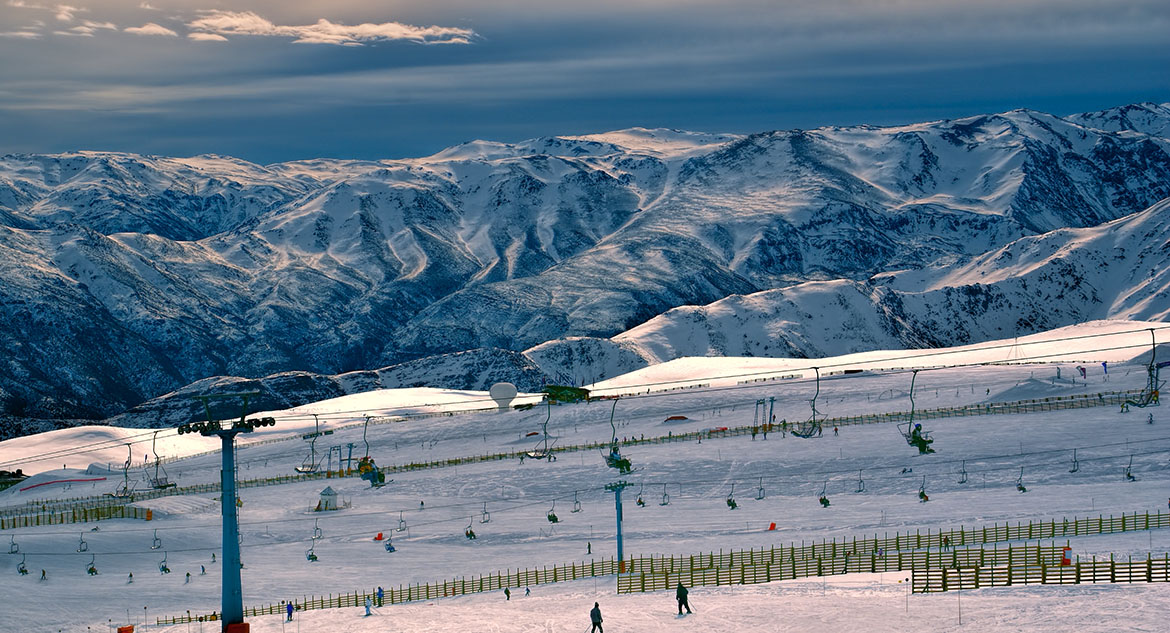 Estação de esqui de Valle Nevado onde tem neve em junho