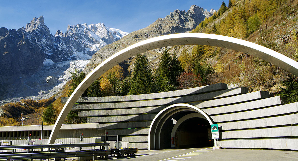 Tunel próximo ao Mont Blanc