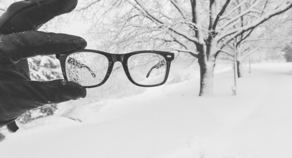 Como esquiar com óculos