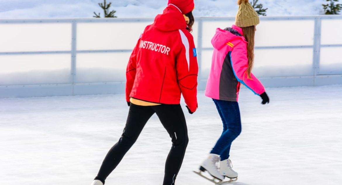 aula de patinação no gelo