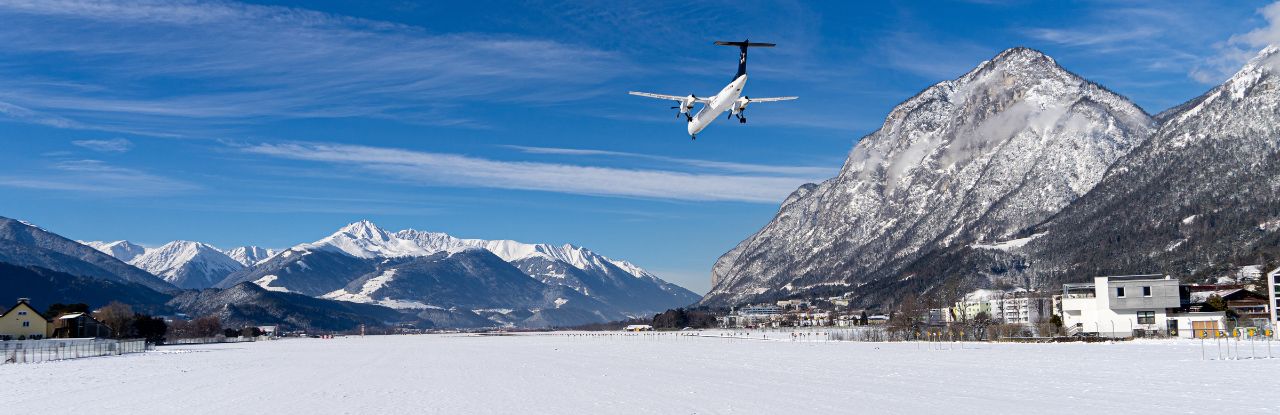 avião em destino de neve