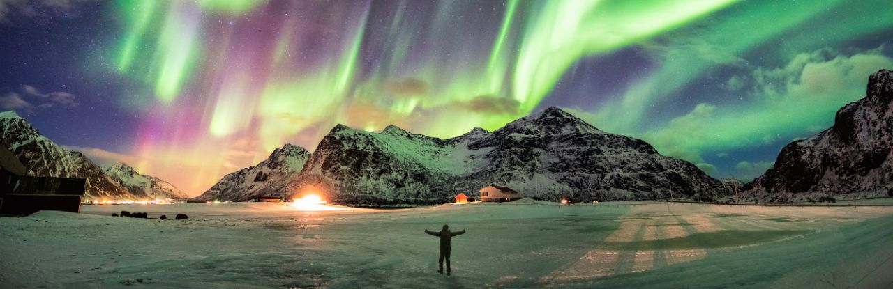 aurora boreal durante o inverno da noruega